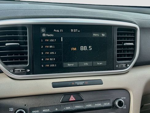 Certified 2022 Kia Sportage LX w/ LX FWD Value Edition Package image 14