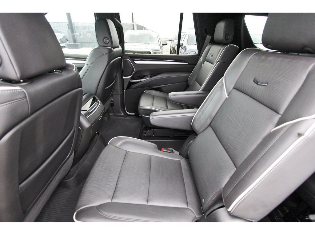 Used 2025 Cadillac Escalade Sport w/ LPO, Floor Liner Package RWD image 7
