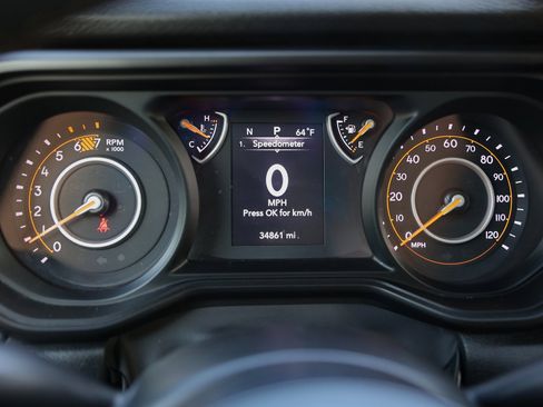 Used 2024 Jeep Wrangler Sport S image 33