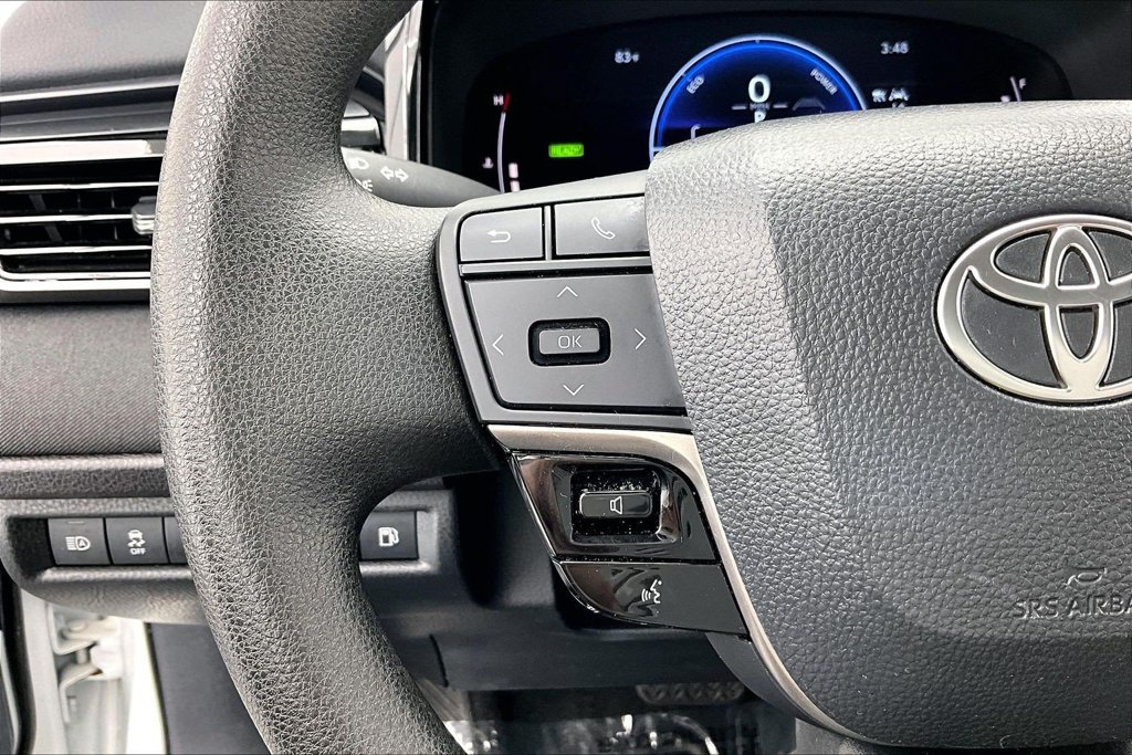 Used 2025 Toyota Camry LE FWD image 18
