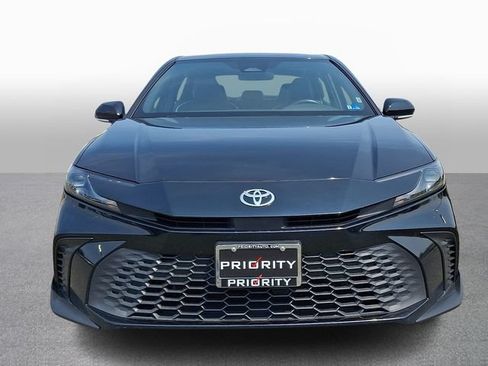 Certified 2025 Toyota Camry SE FWD image 2