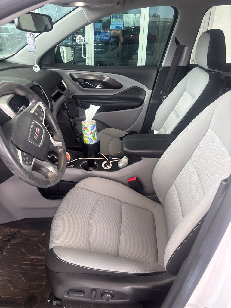 Used 2022 GMC Terrain SLE w/ Driver Convenience Package FWD image 3