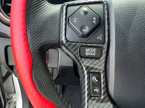 Used 2017 Toyota Tacoma TRD Sport w/ Tow Package image 28