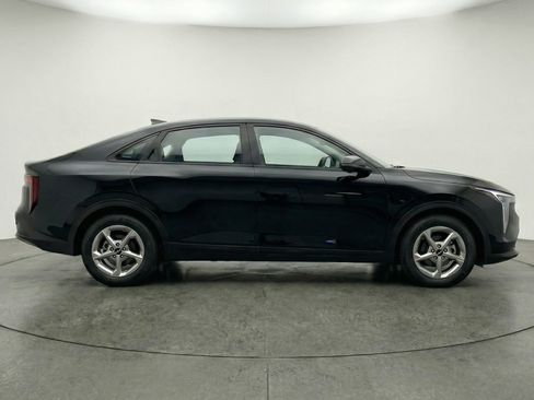 Used 2025 Kia K4 FWD image 11