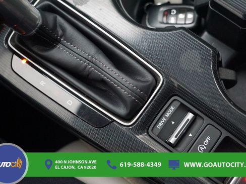 Used 2024 Honda Civic Touring image 25
