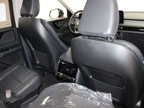 New 2026 Lincoln Aviator 2WD image 35