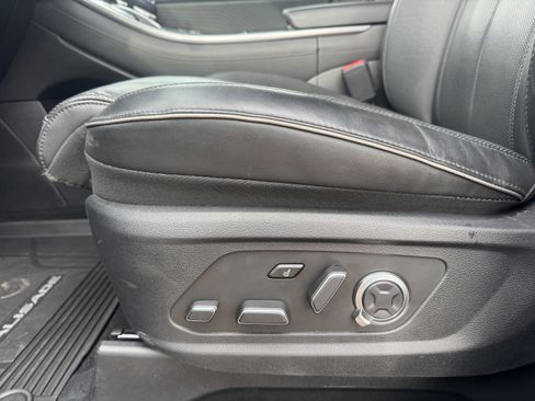 Used 2023 Hyundai Palisade Calligraphy w/ Cargo Package FWD image 12