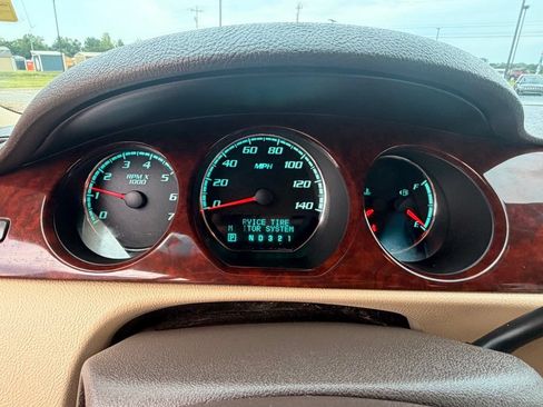 Used 2009 Buick Lucerne CXL w/ Driver Confidence Package FWD image 21