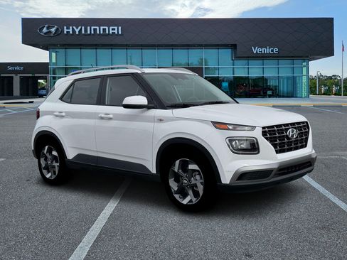 New 2026 Hyundai Venue SEL FWD image 10