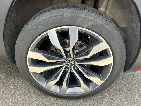 Used 2021 Volkswagen Atlas SEL R-Line AWD/4WD image 8