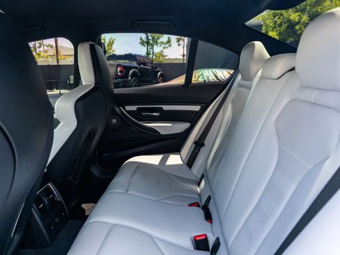 Used 2018 BMW M3 RWD image 46