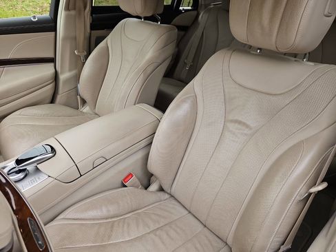 Used 2016 Mercedes-Benz S 550 Sedan image 12