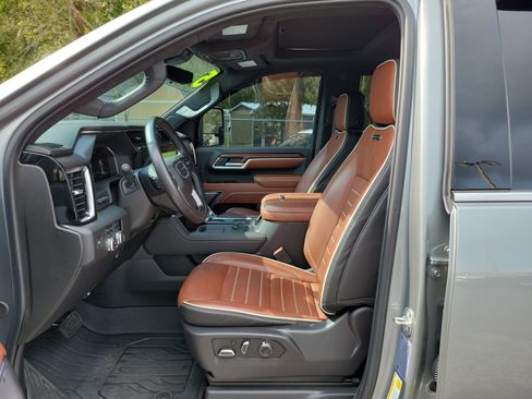 Used 2025 GMC Sierra 2500 Denali Ultimate AWD/4WD image 19