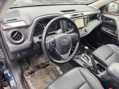 Used 2018 Toyota RAV4 Limited w/ All Weather Liner Package image 10