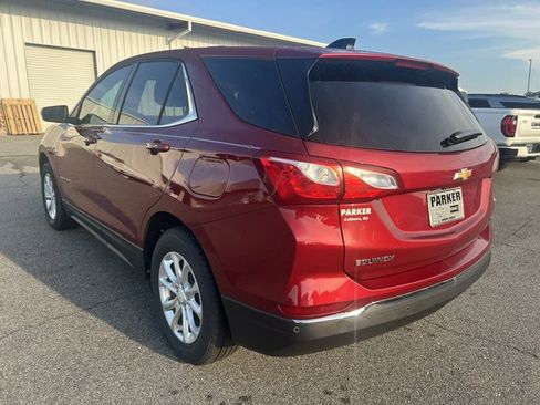 Used 2018 Chevrolet Equinox LT FWD image 2