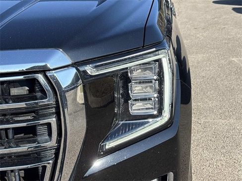 Used 2021 GMC Yukon XL SLT image 10