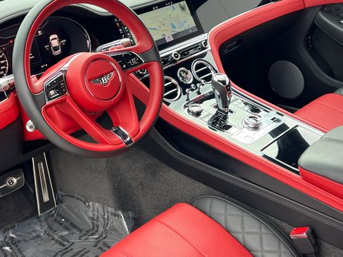 Used 2020 Bentley Continental GT image 31