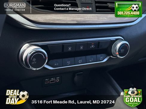 Used 2025 Nissan Altima 2.5 SV FWD image 14