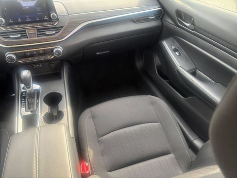 Used 2026 Nissan Altima 2.5 SV FWD image 25