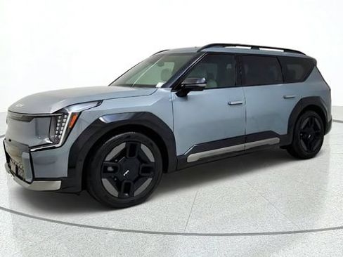 Used 2024 Kia EV9 GT-Line AWD/4WD image 4