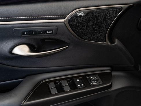 Used 2019 Lexus ES 350 Luxury image 25