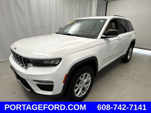 Certified 2023 Jeep Grand Cherokee Limited w/ Trailer Tow Prep Group (B) AWD/4WD image 5