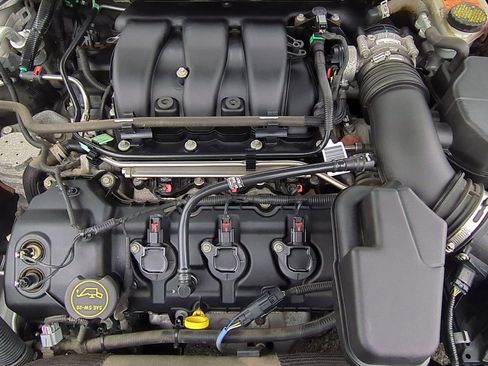 Used 2014 Ford Taurus Limited image 14