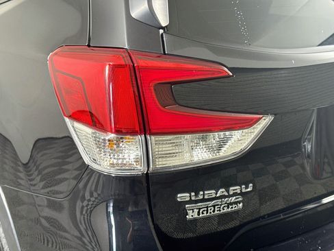 Used 2023 Subaru Forester Premium AWD/4WD image 36