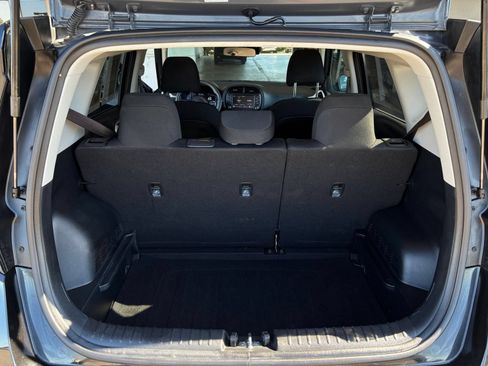 Used 2025 Kia Soul LX w/ LX Technology Package FWD image 29