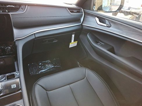 New 2025 Jeep Grand Cherokee Limited AWD/4WD image 12