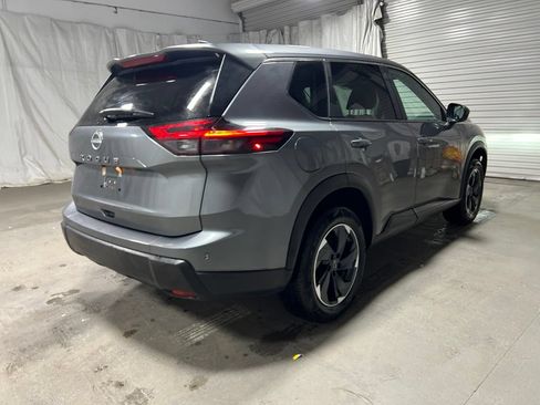 Used 2025 Nissan Rogue SV FWD image 7