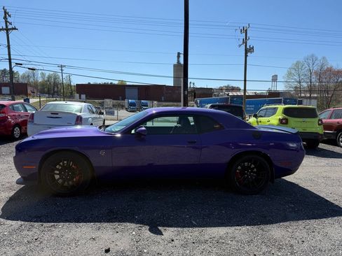 Used 2023 Dodge Challenger SRT Hellcat w/ Driver Convenience Group image 3