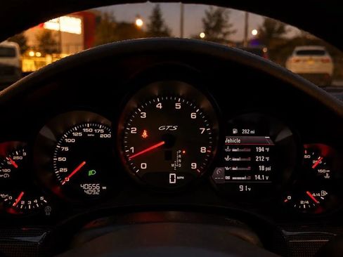 Used 2016 Porsche 911 GT3 RS image 18