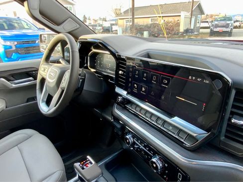 New 2026 GMC Sierra 1500 SLT image 43