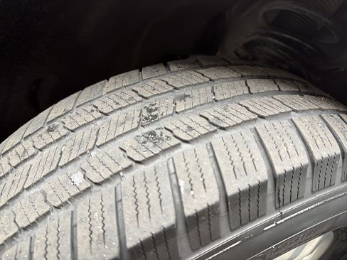 Used 2020 Ford Explorer XLT w/ Equipment Group 202A image 12