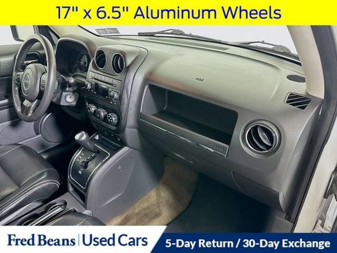 Used 2014 Jeep Patriot Latitude AWD/4WD image 29