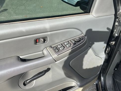 Used 2005 GMC Sierra 1500 SLE w/ Light Duty Power Package image 23