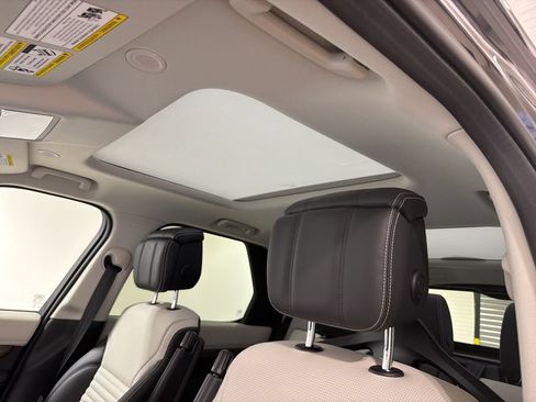 New 2026 Land Rover Discovery Dynamic SE AWD/4WD image 19