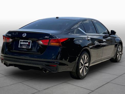 Used 2019 Nissan Altima 2.5 SV FWD image 13