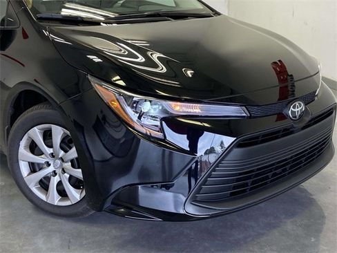 Used 2026 Toyota Corolla LE image 9