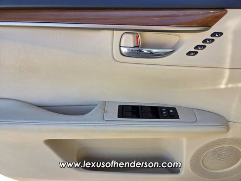 Used 2013 Lexus ES 300h 300h w/ Luxury Pkg image 21