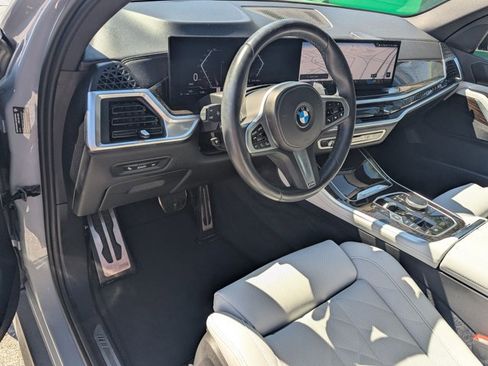 Used 2024 BMW X5 sDrive40i w/ M Sport Package image 5