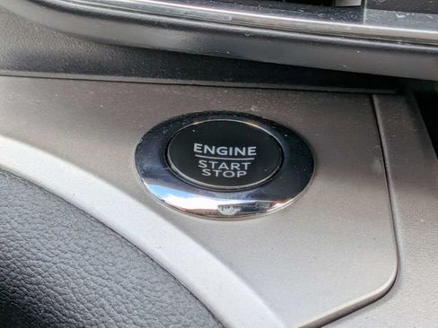 Used 2023 Ford Explorer XLT w/ Equipment Group 202A AWD/4WD image 31