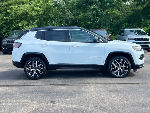 Used 2025 Jeep Compass Limited w/ Elite Group AWD/4WD image 50