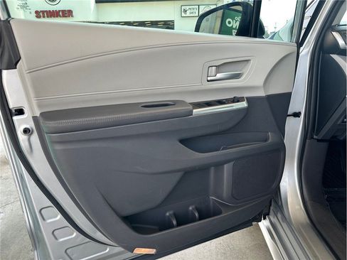 Used 2021 Toyota Sienna XLE w/ XLE Plus Package AWD/4WD image 28