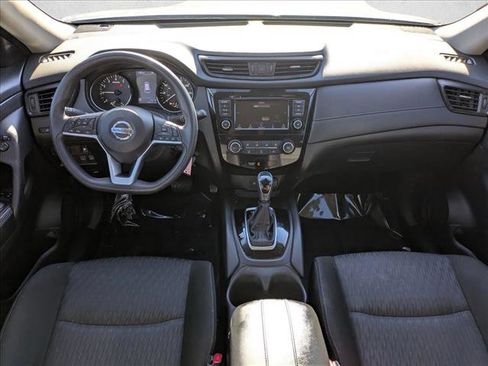 Used 2020 Nissan Rogue S image 17