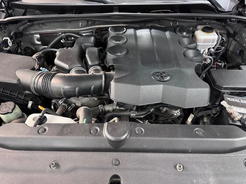Used 2016 Toyota 4Runner SR5 Premium AWD/4WD image 11