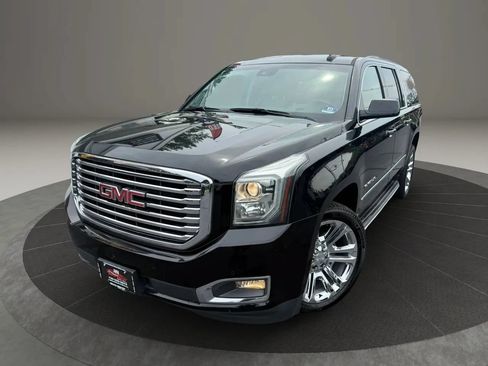 Used 2018 GMC Yukon XL SLT w/ Premium Edition AWD/4WD image 2