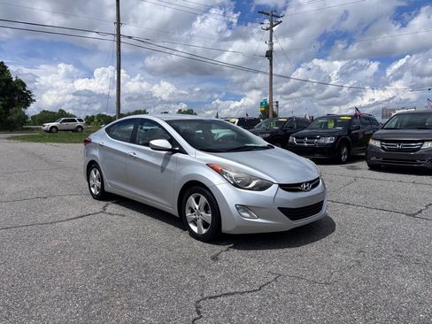 Used 2013 Hyundai Elantra GLS w/ Preferred Pkg FWD image 8