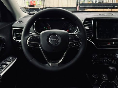 Used 2022 Jeep Cherokee Limited image 28